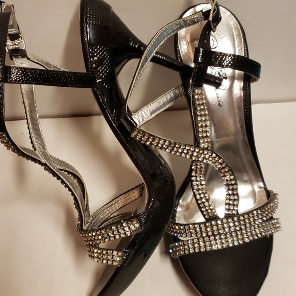 New- Wild Rose Dressing shoes - Picture 4 of 7